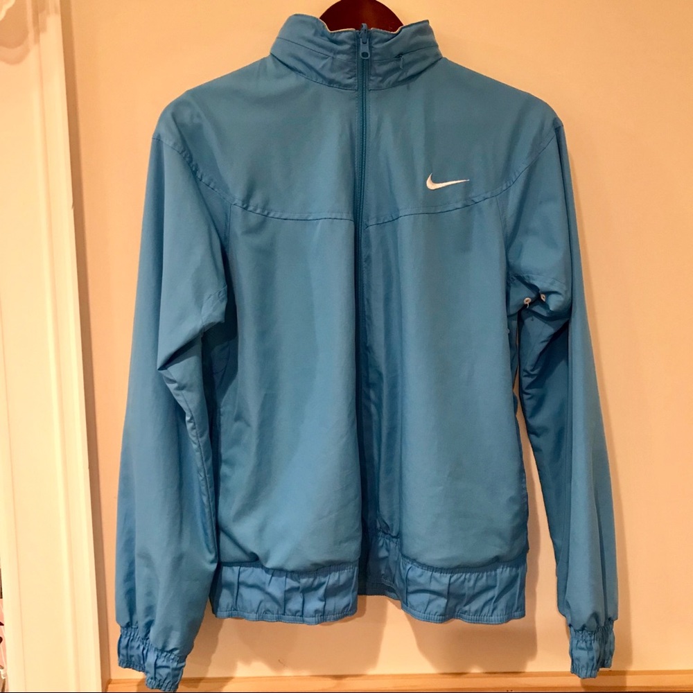 Vintage Nike Reversible Jacket w/ Hidden Hood 😍